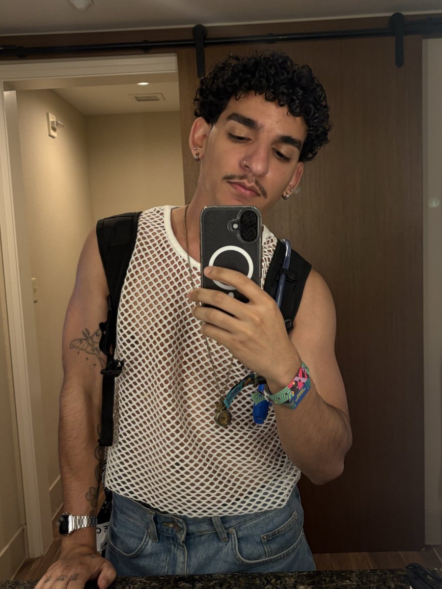 Online Lover tweet media