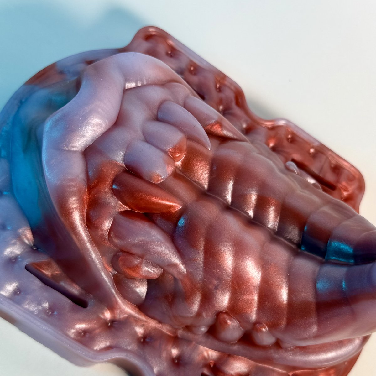 UncoverCreations tweet media