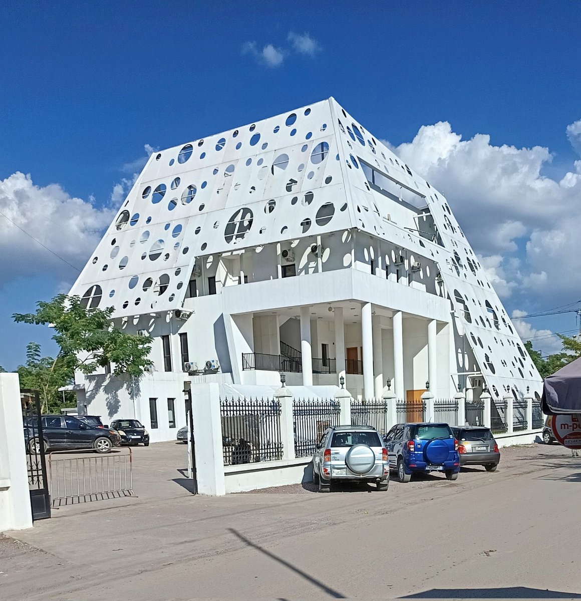 HU INFOS tweet media