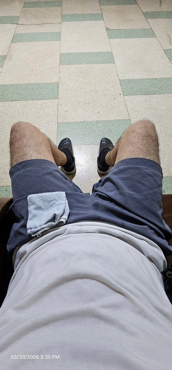 sopmlbg's tweet photo. Grabe sa sinehan. Habang chinuchupa ako may tumabi, tapos dinilaan utong ko. May tumabi ulit, naglaplapan sila. Nilaplap din ako so tatlo kami naglaplapan sabay habang chinuchupa ako. Kakaibang experience.

Tara audio sop mamaya gabi. No limits! Poppers tayo.
#sopjakol #jakolph https://t.co/z3kPbH8dJM