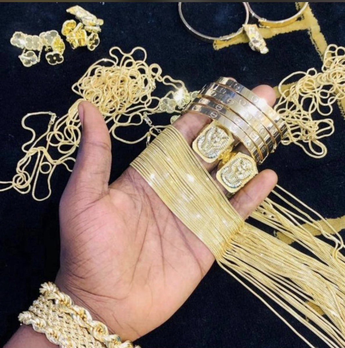 New Solid Gold & Diamond Jewelry Plug 💫💫 tweet media