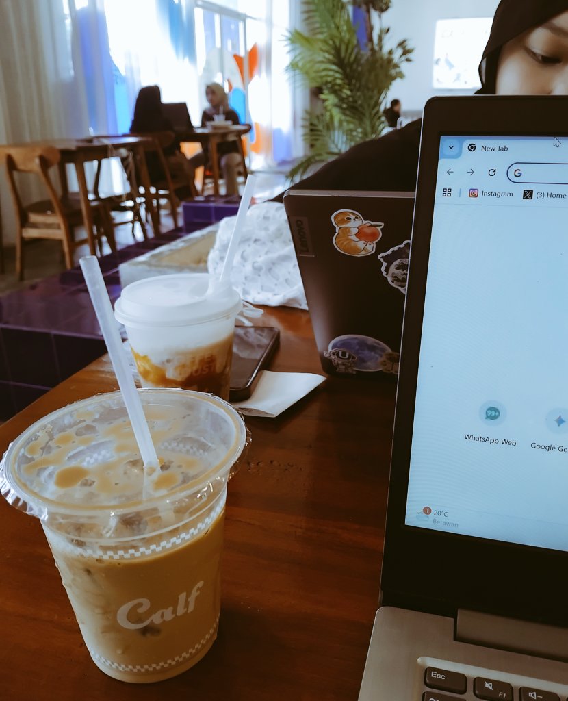 glupglup tweet media