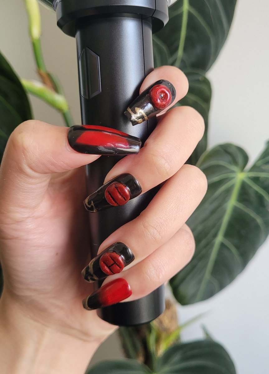 Silke Tara tweet media