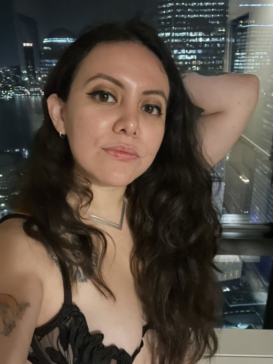 İzmir Dul Bayan Fulya tweet media