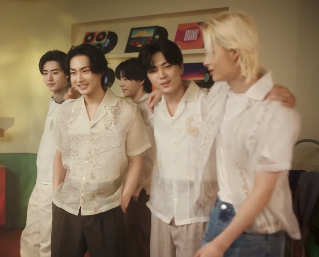 ishi ✮ tweet media