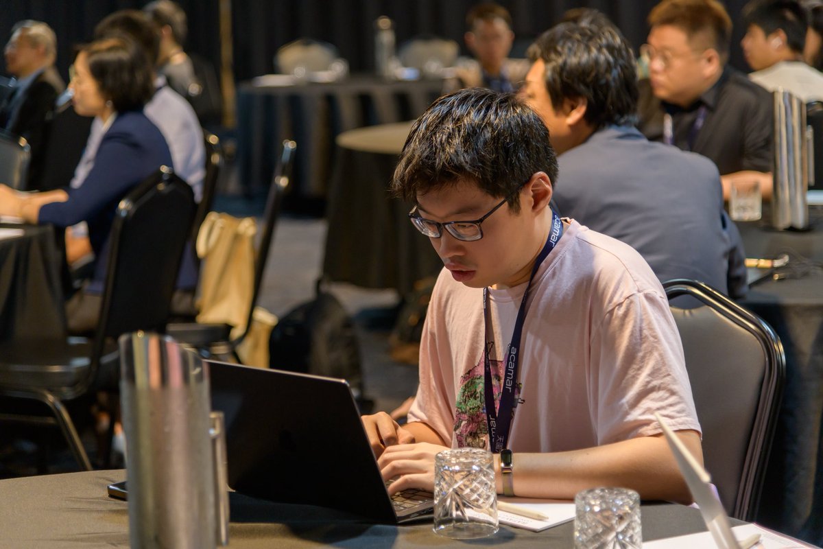 AstroRongjun tweet media