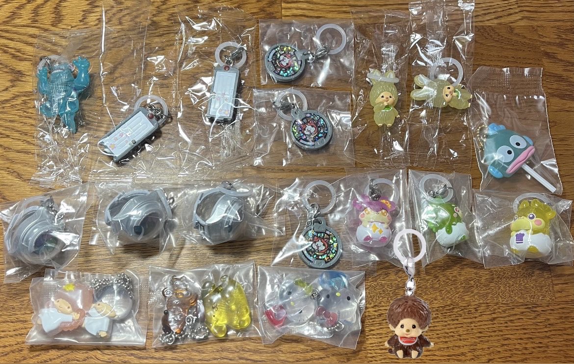 びすこ tweet media