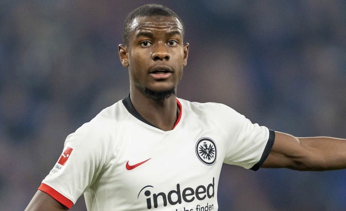 Fanrisdo's tweet photo. 🚨❗️ Barcelona have identified a NEW target for the left centre-back position!

If Alessandro Bastoni doesn’t join, the main alternative is Evan Ndicka 

But it won’t be easy
Tottenham Hotspur, Liverpool FC and Bayern Munich are ALL interested 

Ndicka is a strong, fast, and reliable defender not as elite on the ball as Bastoni, but still a top-quality option who can fit well into Barça’s system.

Do you want Ndicka at Barça?