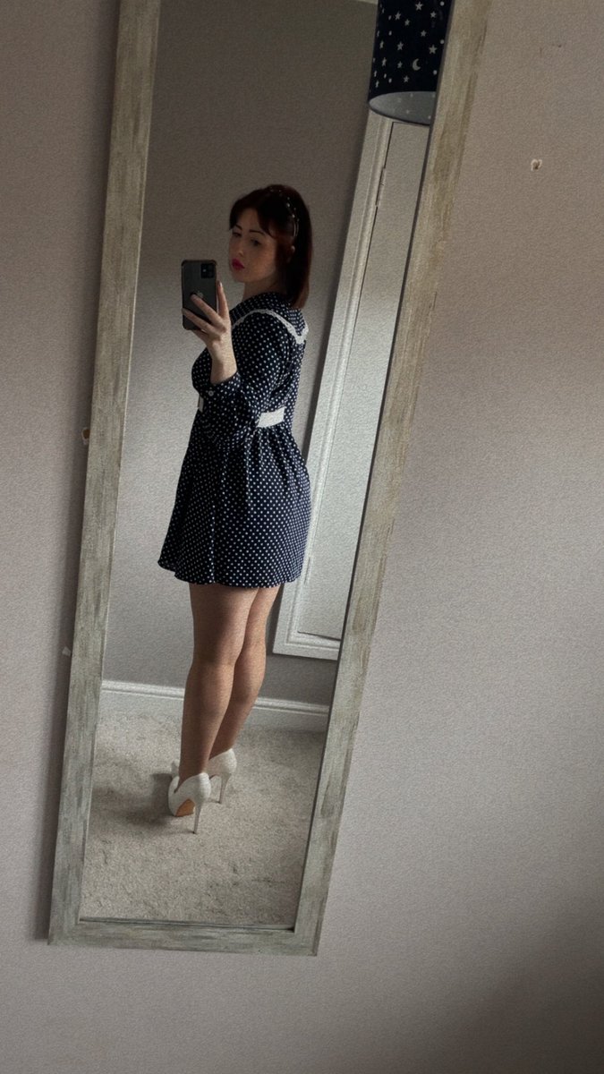 Peachy Lou tweet media