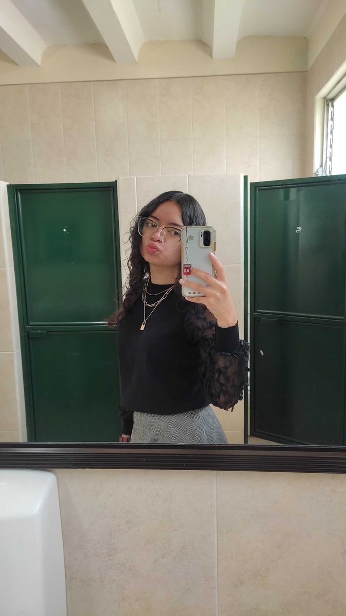 thisismilyx's tweet photo. Felt cute 🖤 https://t.co/Xv5g2Tjy9w