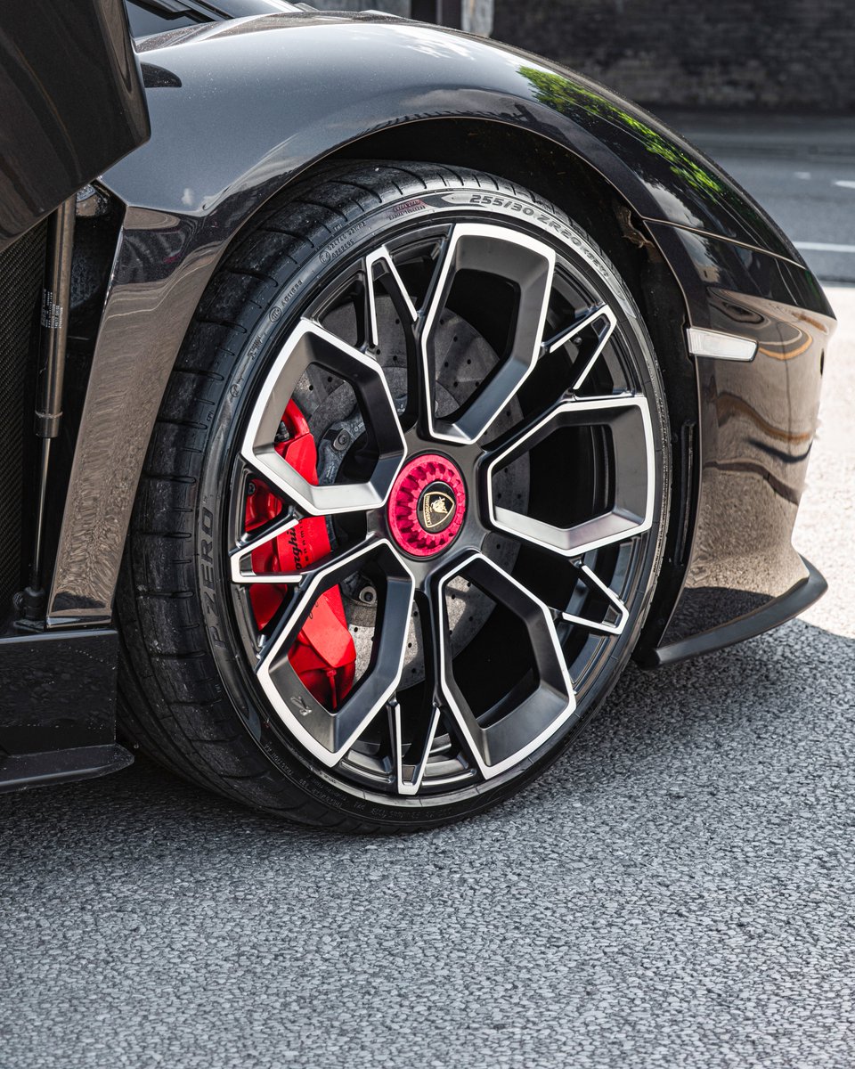 Kahn Design tweet media