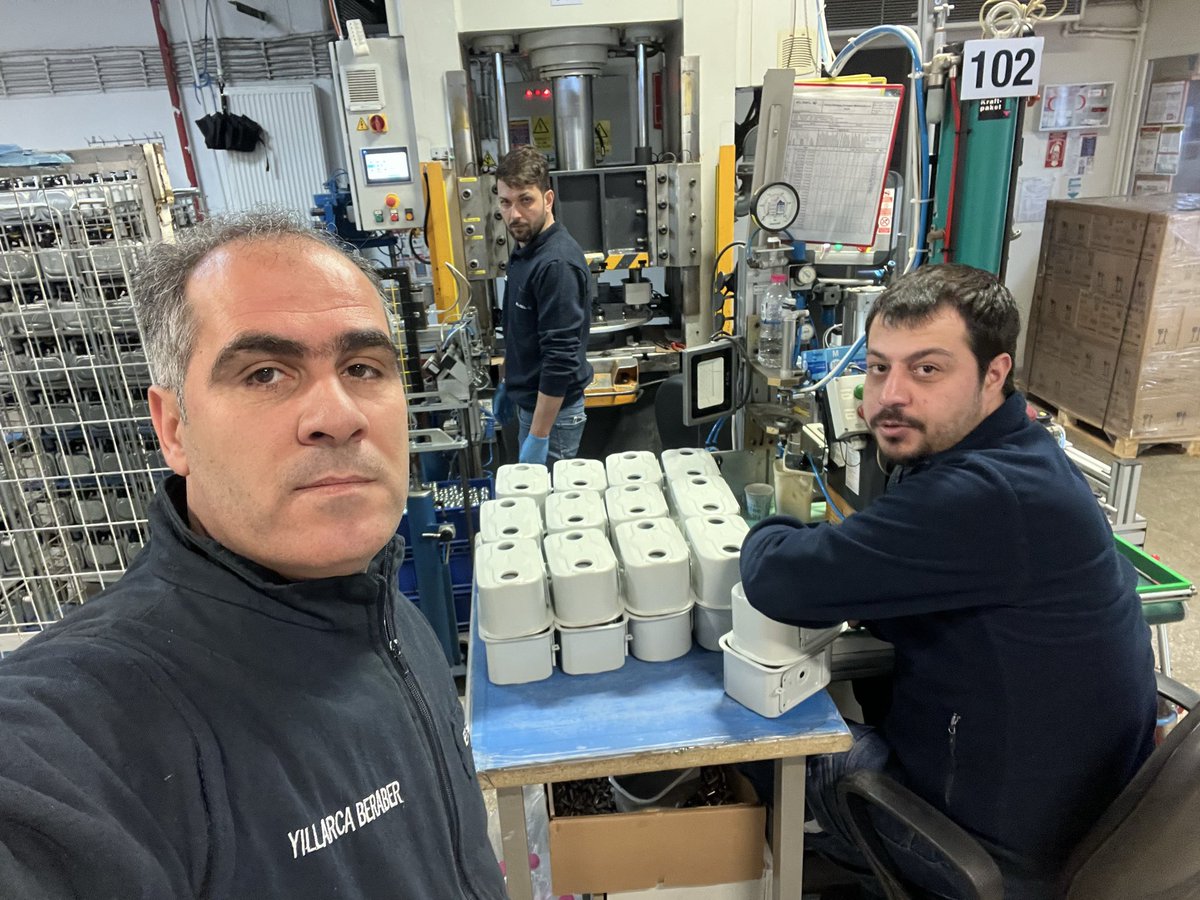 ismail_N_B's tweet photo. E.C.A Elsel Gaz Armatürleri A.Ş işyerimizden haftanın ilk iş gününden herkese kazasız belasız hayırlı haftalar hayırlı çalışmalar dilerim.
#TürkMetalSendikası
#İstanbulTuzlaŞubesi
#ElselGaz
#LiderimizUysalAltundağ https://t.co/UpKLyLvohJ