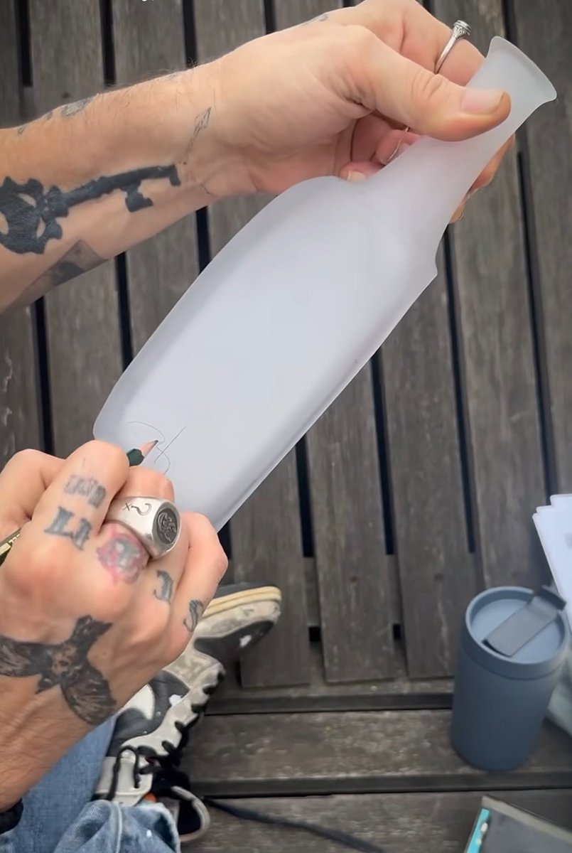 GellertDepp's tweet photo. the effort and thought that’s gone into that bottle though, obsessed with it! https://t.co/xiSlOEnsVW