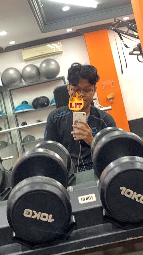 BUKAN BASE RATED tweet media