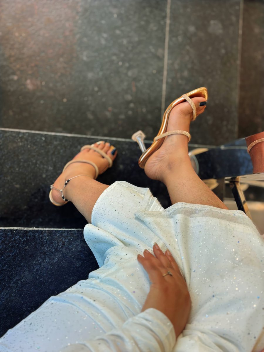 princess_shradha tweet media