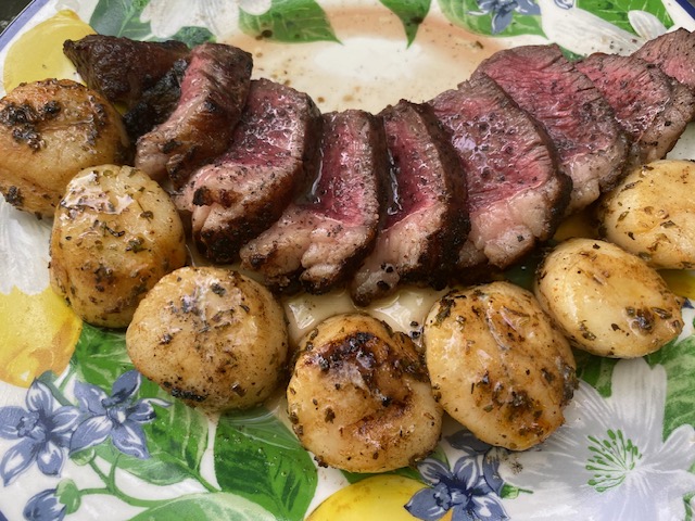 v224info's tweet image. For my Japanese friends. We also smoke and grill lots of seafood. Complete darkness does not stop us, as we need no light to grill, and bad weather doesn't stop us either. #japanese #smoking #grilling