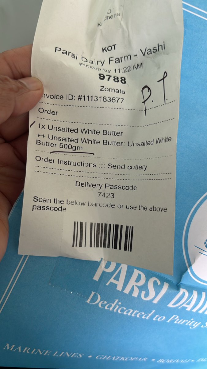 na_zee's tweet photo. @zomato Purchased Unsalted White Butter from Parsi Dairy Farm, Vashi via Zomato. The product was visibly contaminated with mold and unsafe for consumption.

Despite repeated follow-ups, refund resolution has been delayed.

Requesting intervention from @fssaiindia @zomatocare https://t.co/uw5RhoVH7q