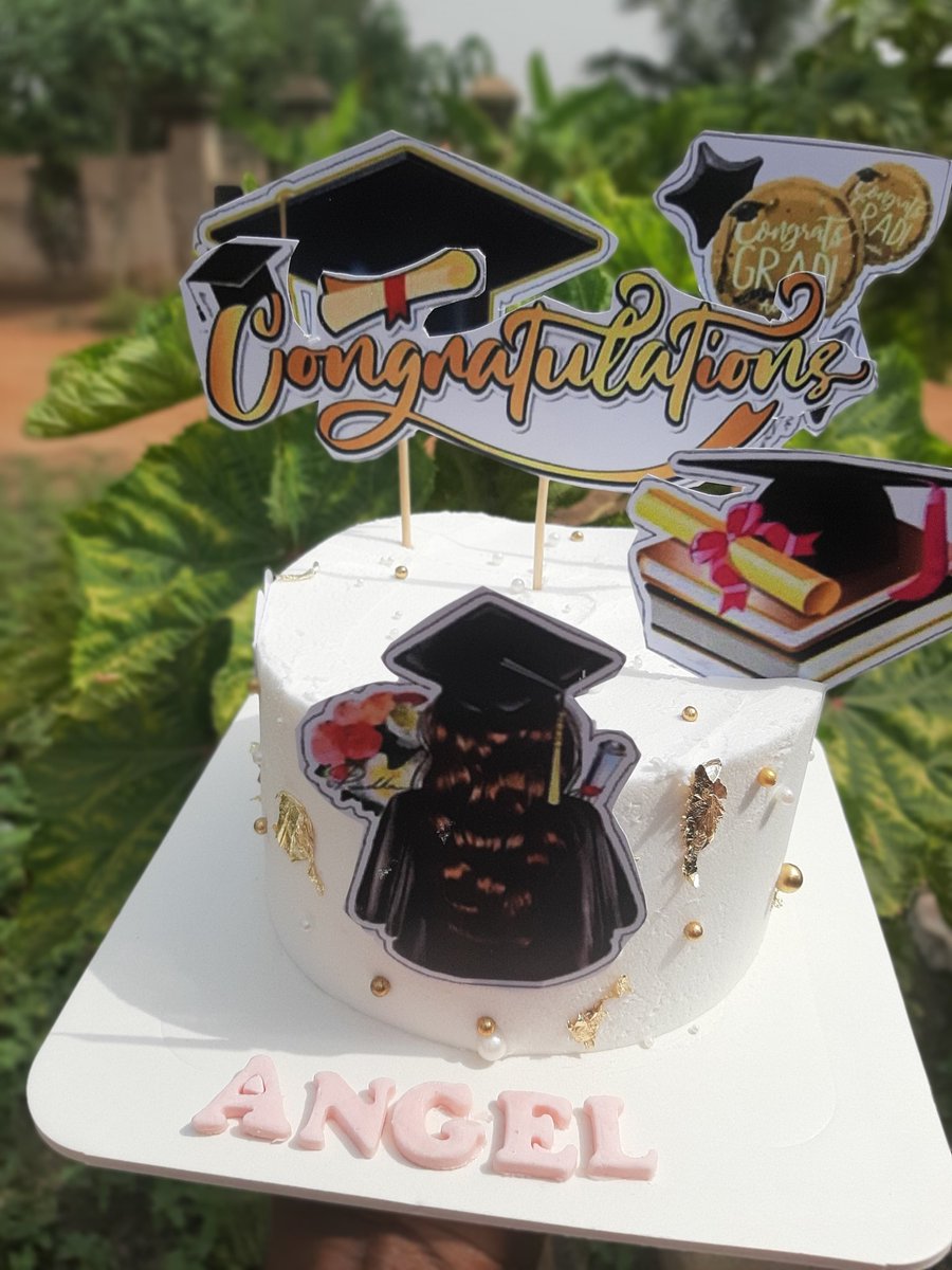 Addawu_Dede's tweet photo. We are still taking orders for our cakes,banana bread,cookies and pastries for all events. Banana bread 110 cefis for 6 pieces. Cookies is 120 cedis for 50 pieces kindly Dm or contact 0256391056 https://t.co/iIsHNAvJuE