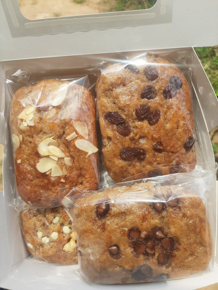Addawu_Dede's tweet photo. We are still taking orders for our cakes,banana bread,cookies and pastries for all events. Banana bread 110 cefis for 6 pieces. Cookies is 120 cedis for 50 pieces kindly Dm or contact 0256391056 https://t.co/iIsHNAvJuE