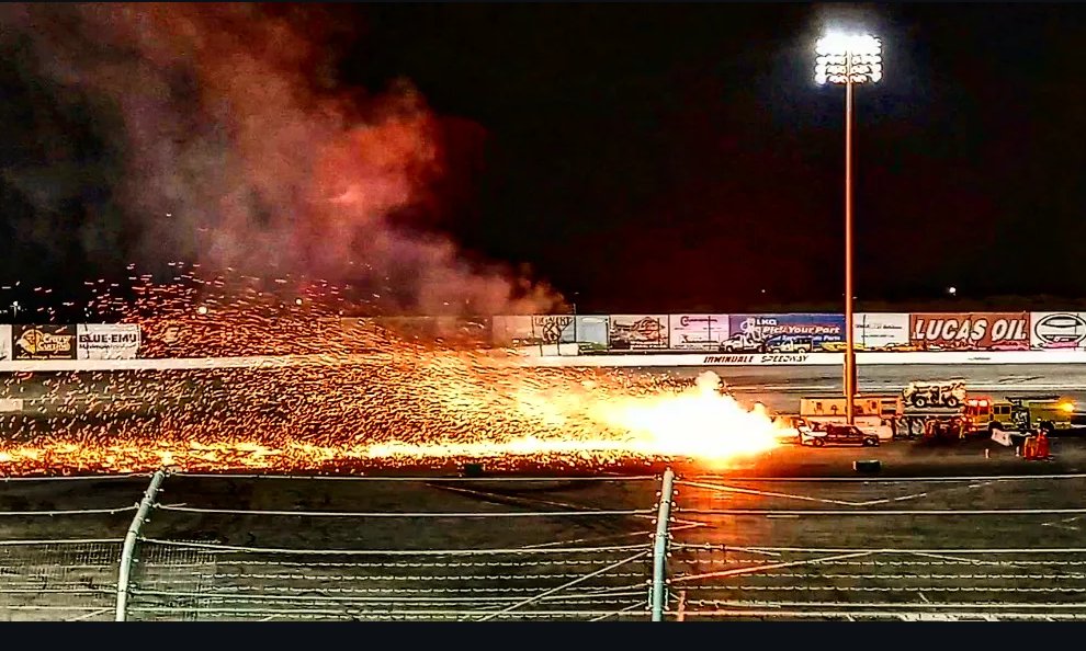 JOHNNY ROTTEN tweet media