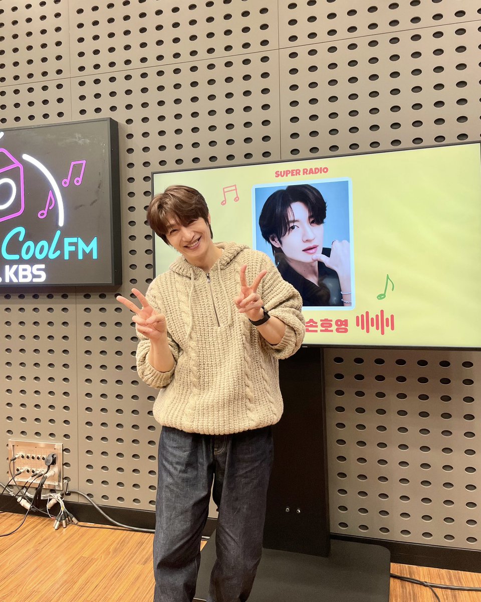 Hoi_official's tweet photo. [📷]

안녕히계세영~💕

#SONHOYOUNG #손호영 https://t.co/DQOLYIPsIU