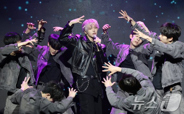 밤냥이 tweet media