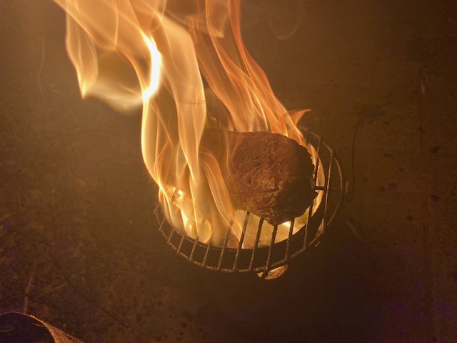 v224info's tweet image. For my Japanese friends. We also smoke and grill lots of seafood. Complete darkness does not stop us, as we need no light to grill, and bad weather doesn't stop us either. #japanese #smoking #grilling