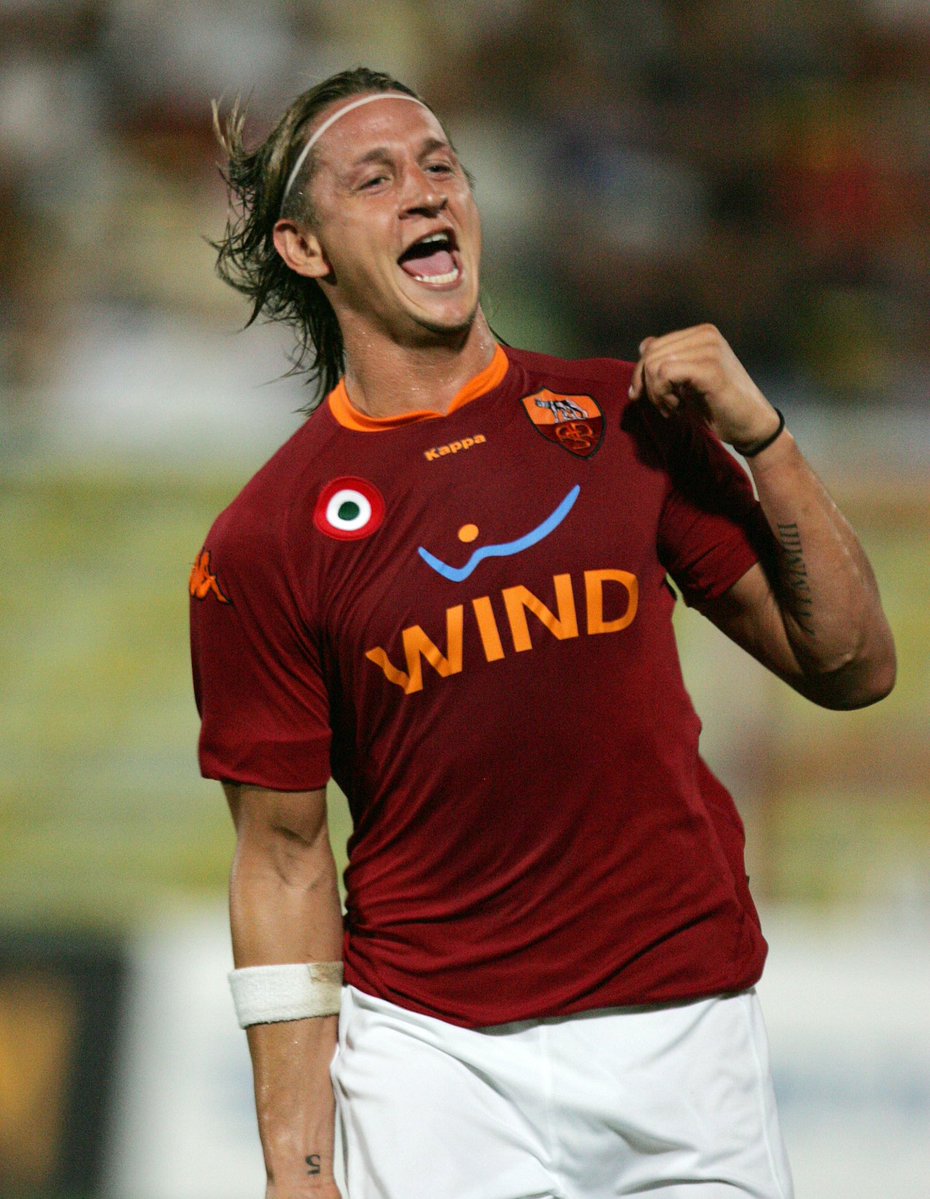 🎂 Happy birthday to Philippe Mexes, who turns 44 today! 

📊 267 appearances and 15 goals in 🟨🟥

#ASRoma