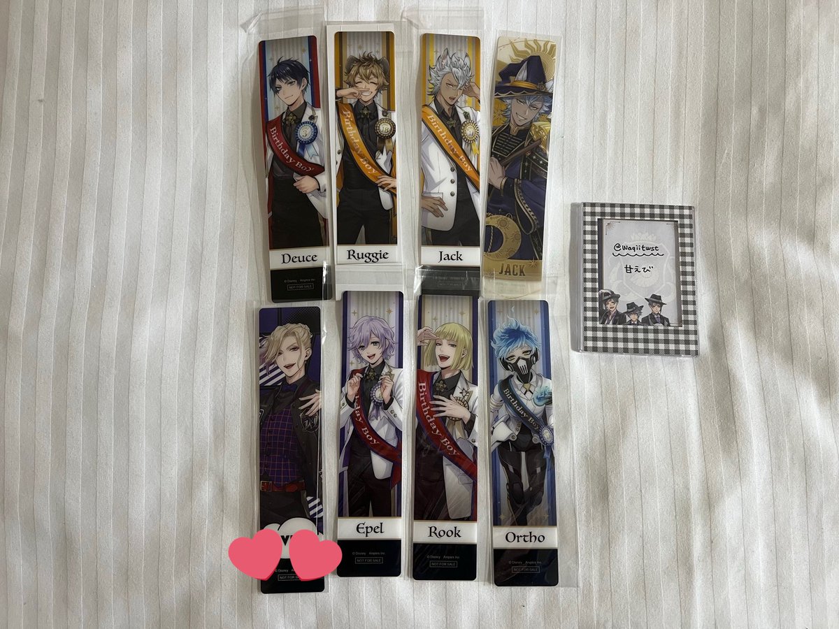 O4O912O2's tweet photo. @Waqiitwst 初めまして、こんにちは。検索より失礼致します。
ウエハースジェイド、しおりセベク所持しております。画像お借りして印をつけたヴィルと2:2、郵送にて交換していただくことは可能でしょうか？
現在出先のため後ほどお写真提示させて頂きます。
ご検討いただけますと幸いです︎ ✧ https://t.co/2P5twfTGr0