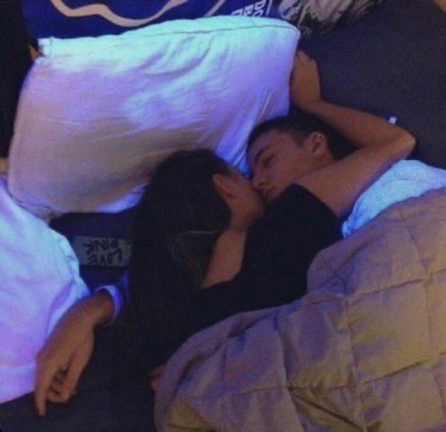 henriqez tweet media