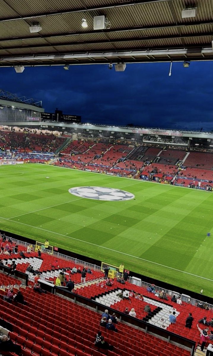 PGrdhpg's tweet photo. @DestinationFoot @BGroundhopping @DestinaceFotbal @Stadium_Tr Derby Manchester United - Leeds (PL) 
Lundi 13 avril 8:00 pm https://t.co/6I3jmZES7l