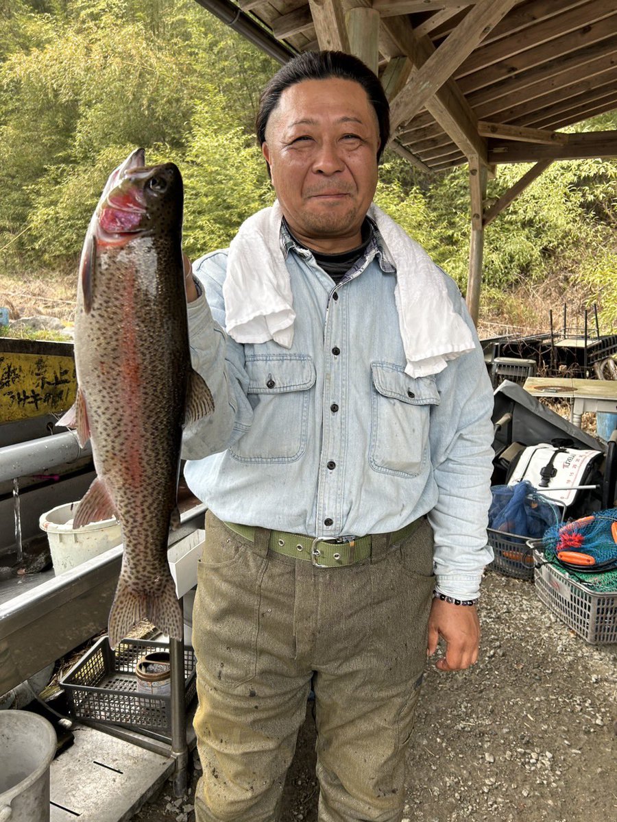 黒保根フィッシング tweet media