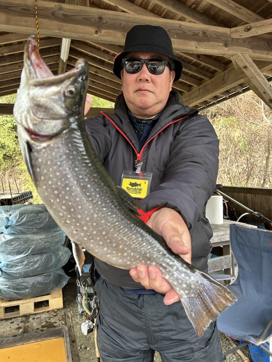 黒保根フィッシング tweet media