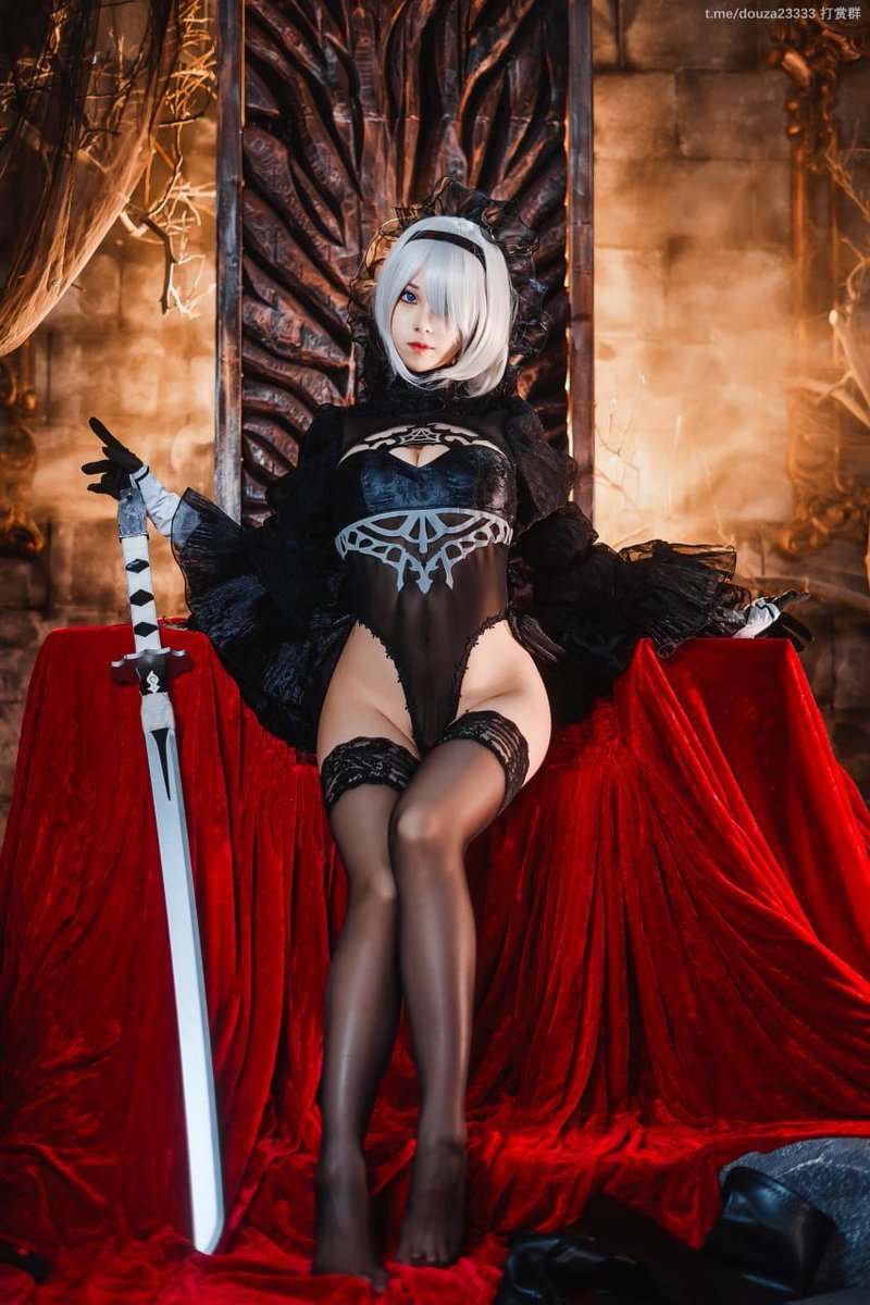 蜜汁猫裘 tweet media