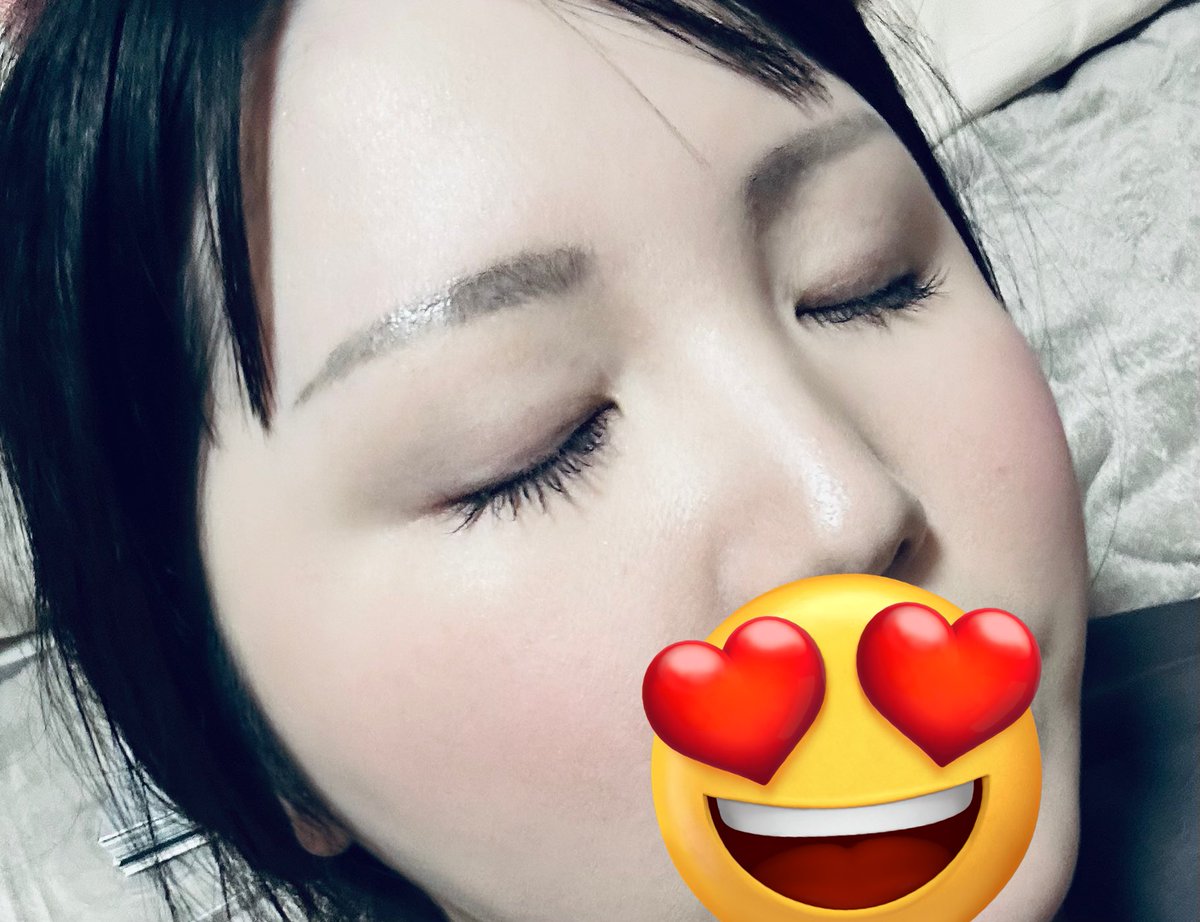 ちひろ tweet media