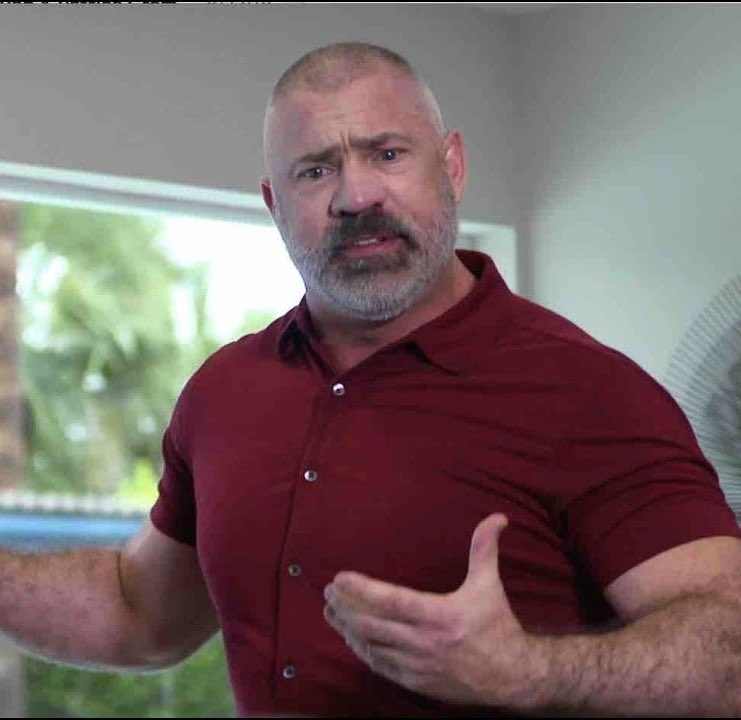 TheMale_Central's tweet photo. Did anyone watch that internet show “Where the bears are” because I want to know where this daddy is now https://t.co/fPkJbQO5u5