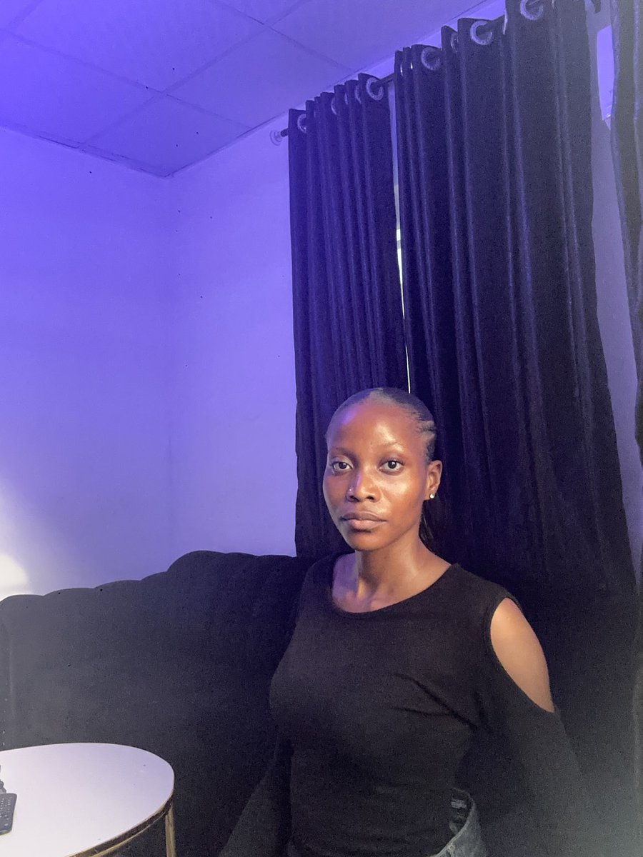 taye's perfumery.👩‍❤️‍💋‍👩🛍️ tweet media