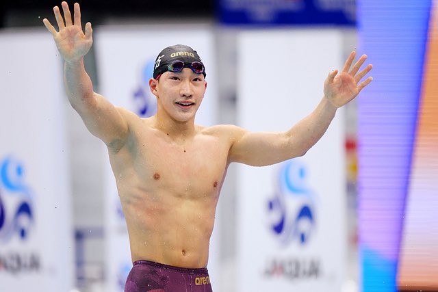 swimcoverage's tweet photo. 🇯🇵大橋信 Shin Ohashi

わずか2週間の間に長短水路の平泳ぎ世界ジュニア記録を4つ樹立🤯🤯

LCM 100Br 58.67 NR,WJR
LCM 200Br 2:06.59 WJR
SCM 100Br 56.65 WJR
SCM 200Br 2:01.24 WJR

LCM 50Brも26.98で世界ジュニア記録まであと0.03秒だった https://t.co/HmMEkuUtnu