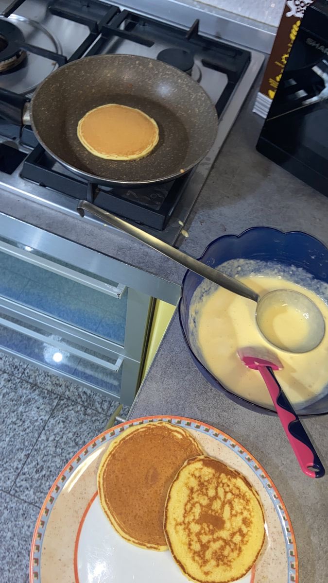 milliesorelle's tweet photo. breakfast in progress https://t.co/1CSkr1GhVB
