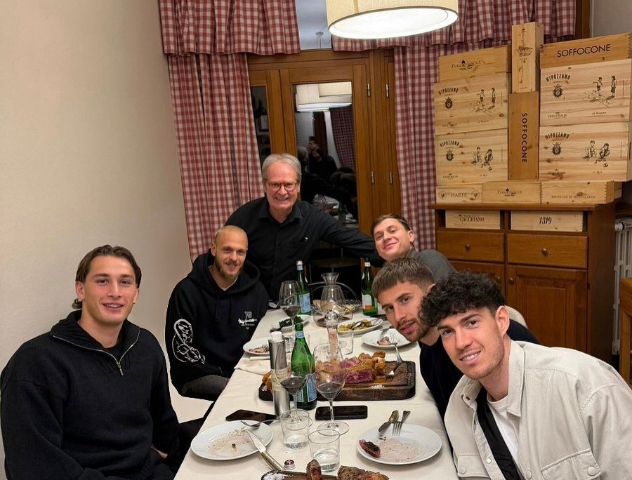 ∀Toxic tweet media