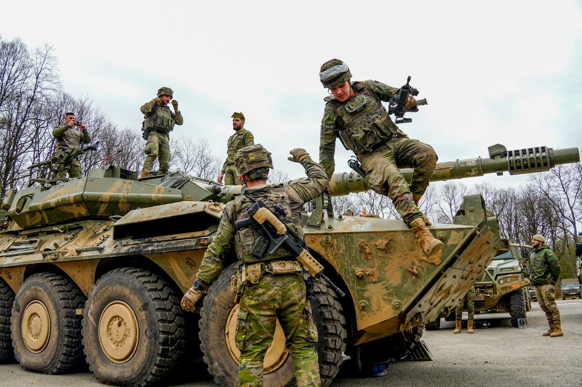 Amigos del 3º Tercio tweet media
