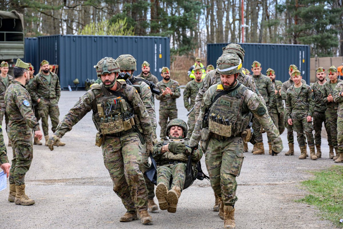 Amigos del 3º Tercio tweet media