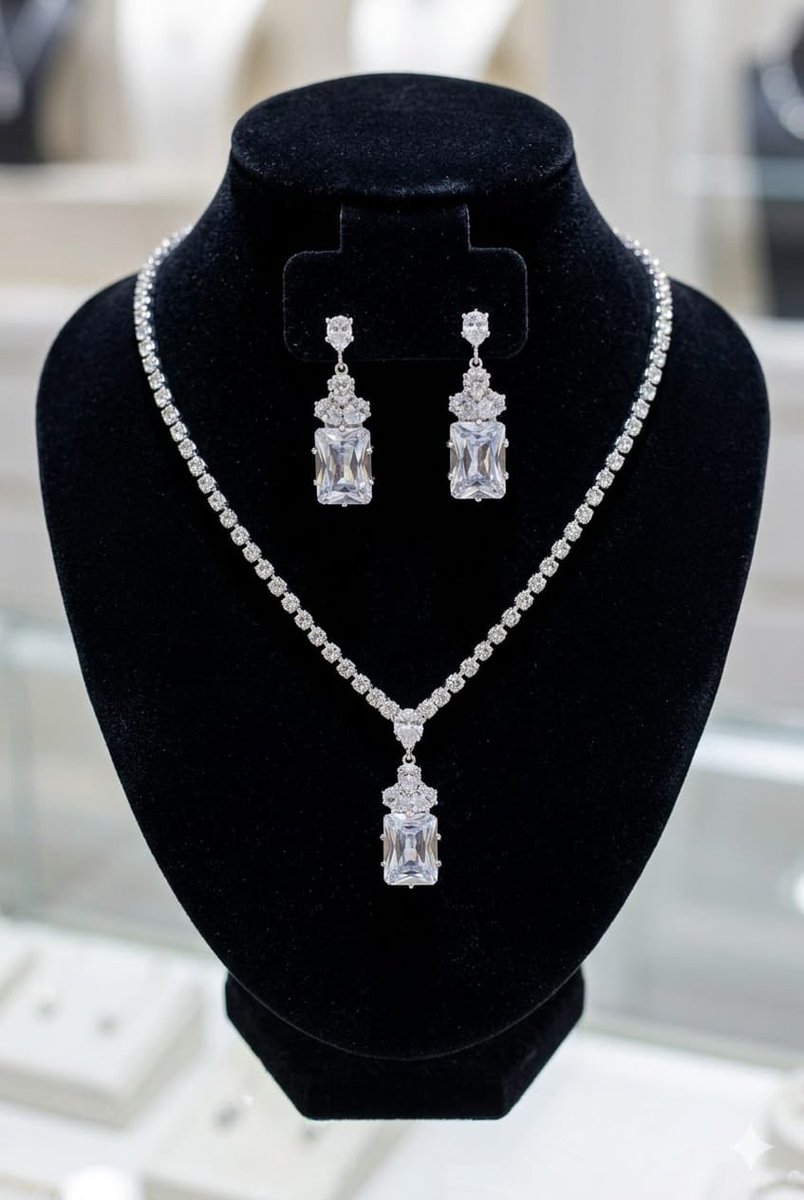 MOLADÈ. tweet media