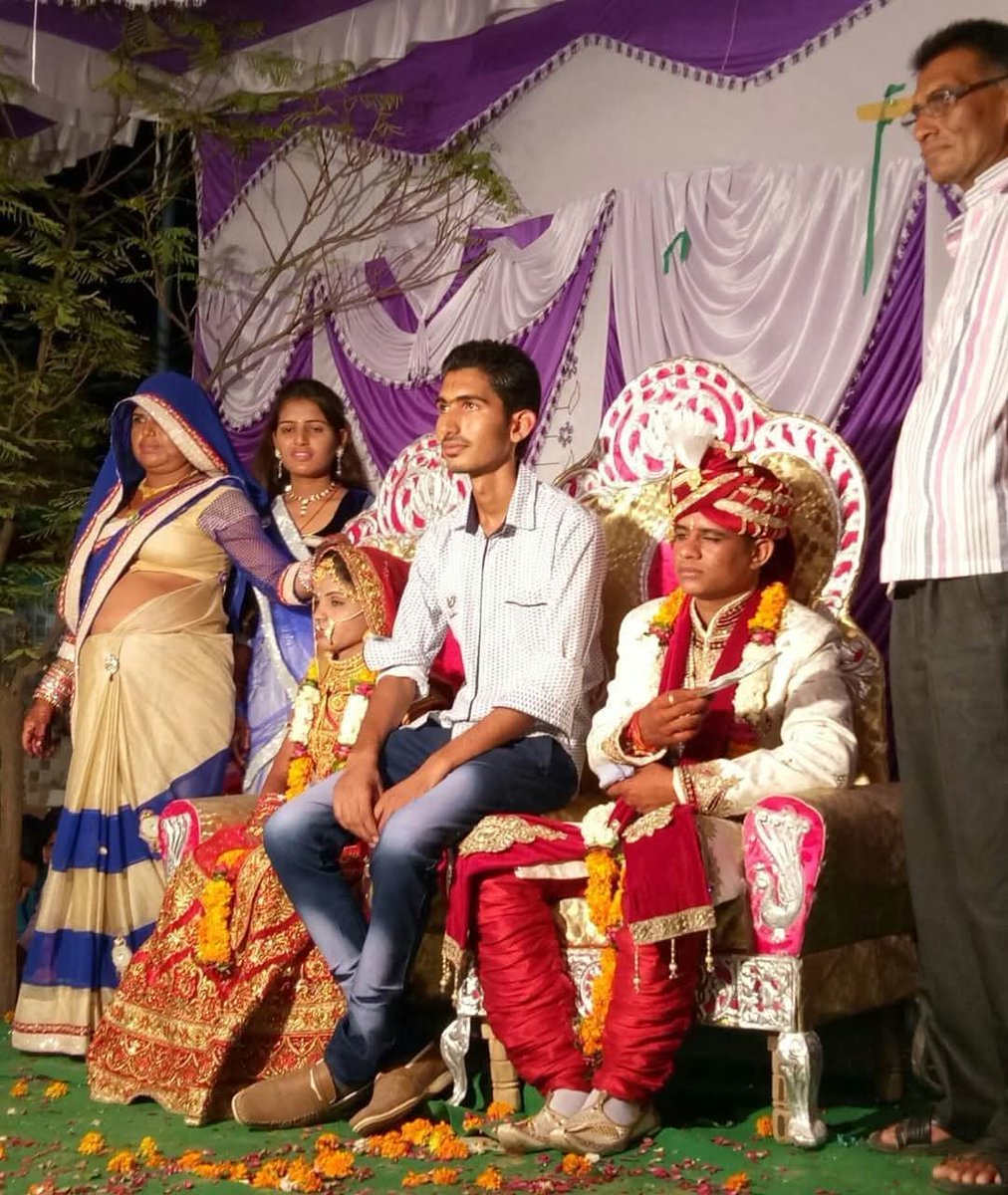 दुनिया खामोशी भी सुनती हैं लेकिन पहले धूम  मचानी  पड़ती हैं