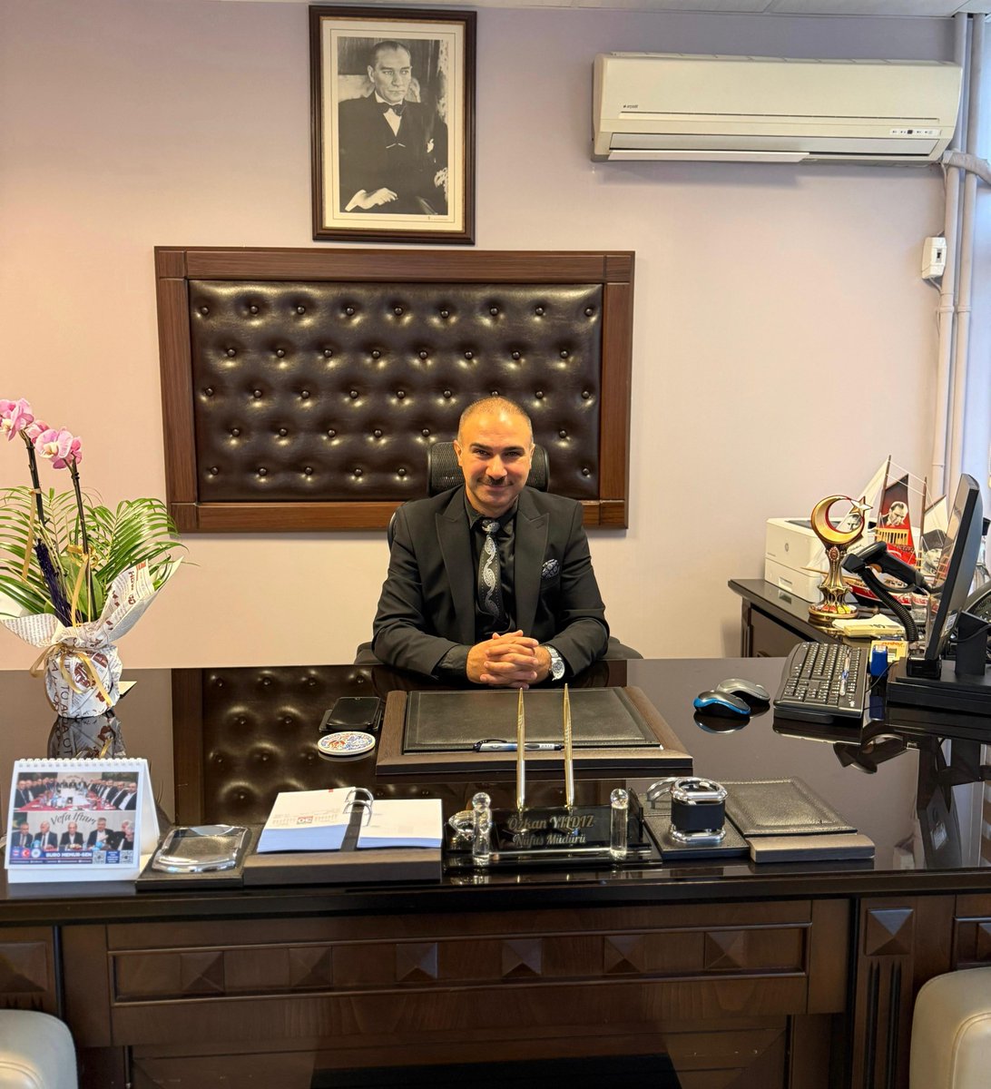 Güngören Nüfus Müdürlüğünde Nüfus Müdürü iken 23.03.2026 tarih ve 122498 sayılı İstanbul Valilik Makamının Oluru ile Müdürlüğümüze Nüfus Müdürü olarak atanan Sn. Özkan YILDIZ görevine 30.03.2026 tarihinde  başlamış olup, yeni görev yerinin hayırlı ve uğurlu olmasını dileriz.