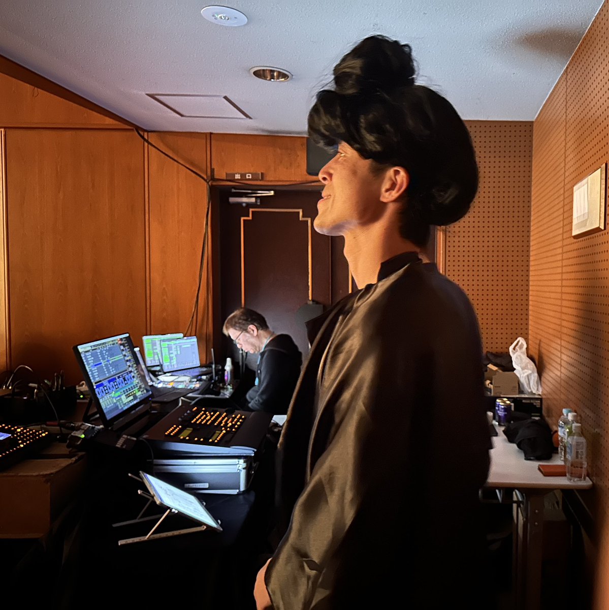 「2nd Life あの人は今！」
無事、全公演走り抜けることができました❗️
観劇していただいた方、観劇できなかったけど応援していただいた方、ありがとうございました❗️
東京公演では、男闘呼組メンバーが全員集合❗️そして、千穐楽にはあの堺さんがご観劇に❗️

どの役も愛してるぜ‼️
＃TEAM54