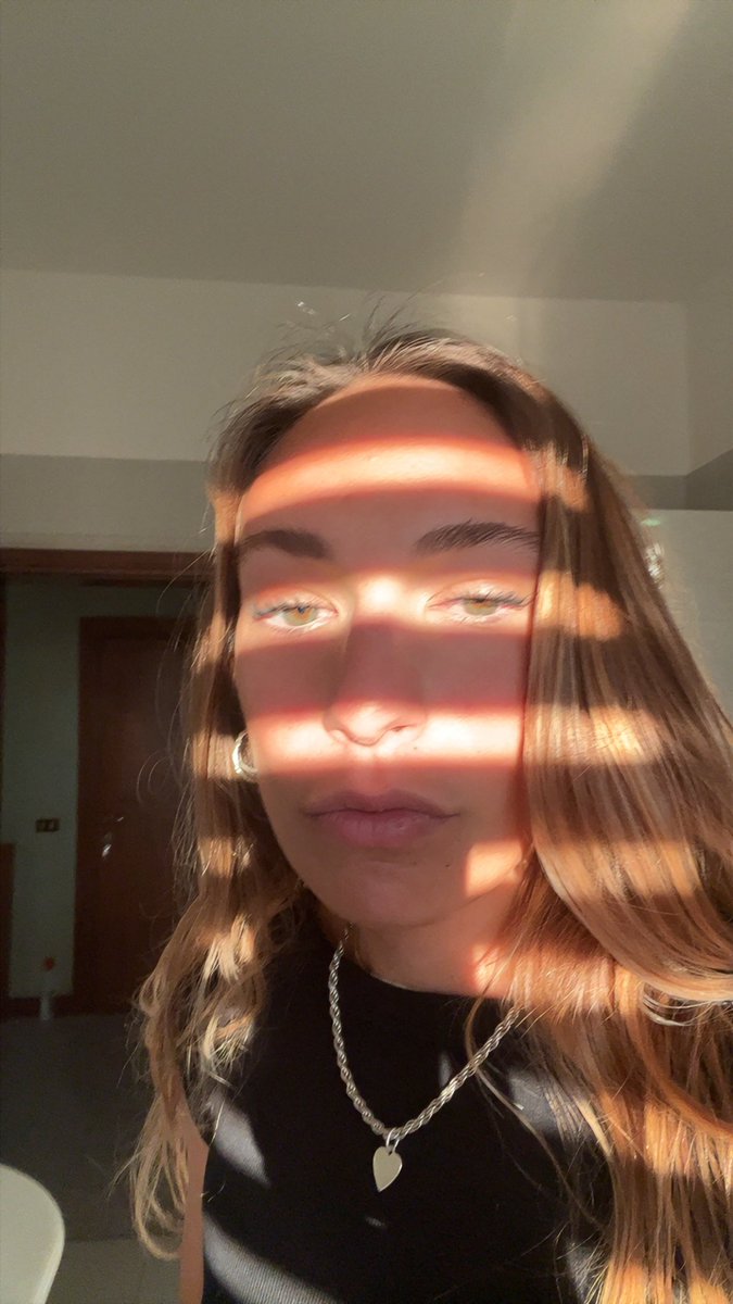 Italian Goddess tweet media