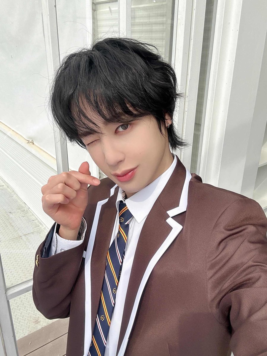 nmewnocafno's tweet photo. 학교... 분명히 잘 안 가봤는데 힠… https://t.co/oN2H8mq5xc