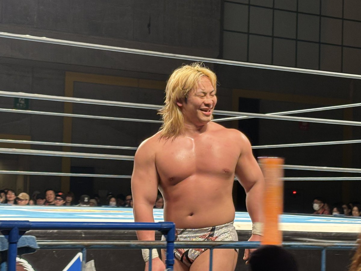 やまの tweet media