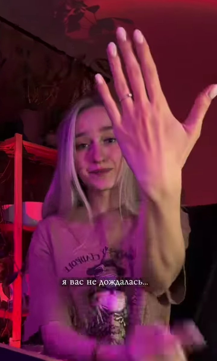 все еще флурри tweet media